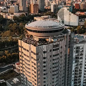 فندق Sky, تيرانا
